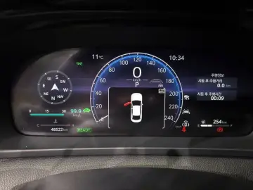 2023 Toyota Crown с пробегом 48 522 км