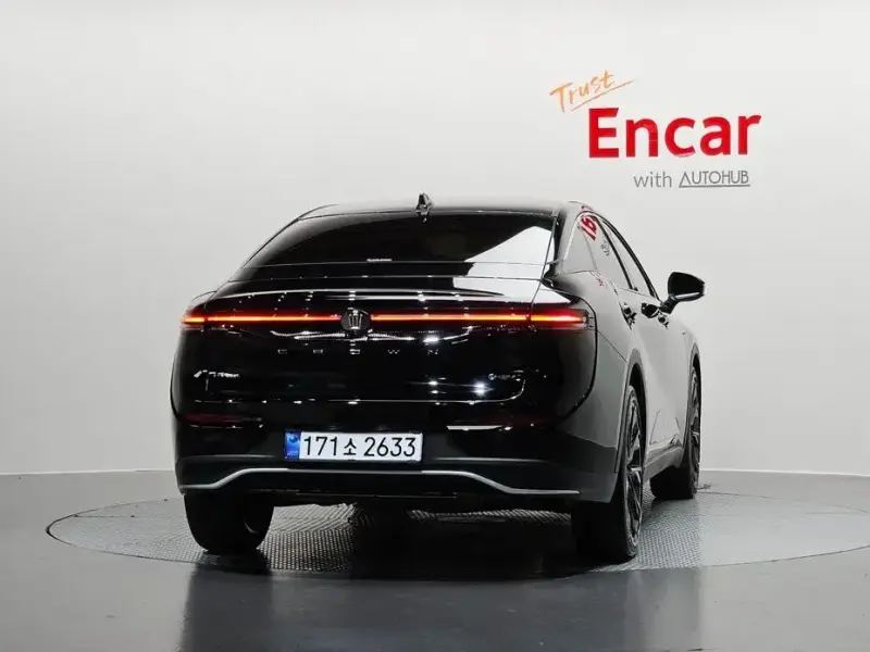 2025 Toyota Crown с пробегом 4 262 км
