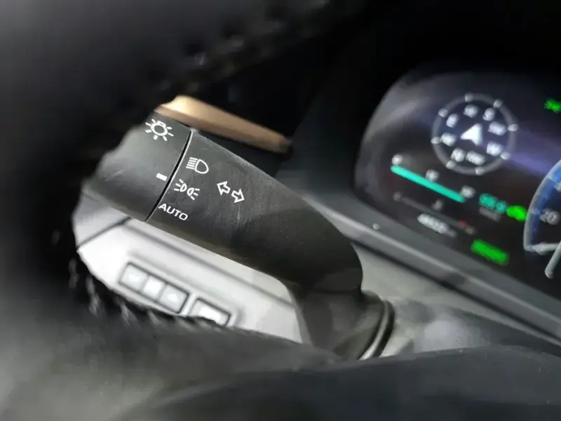 2023 Toyota Crown с пробегом 48 522 км