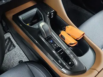 2025 Toyota Crown с пробегом 4 262 км