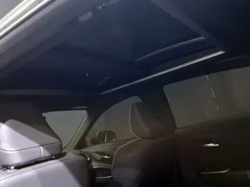 2023 Toyota Crown с пробегом 48 522 км