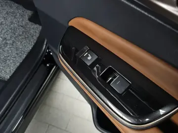2025 Toyota Crown с пробегом 4 262 км