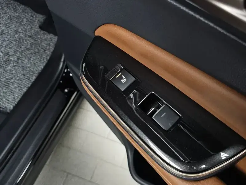 2025 Toyota Crown с пробегом 4 262 км