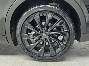 2025 Toyota Crown с пробегом 4 262 км