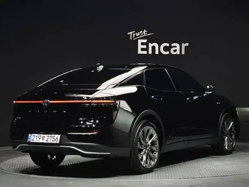 2025 Toyota Crown с пробегом 4 258 км