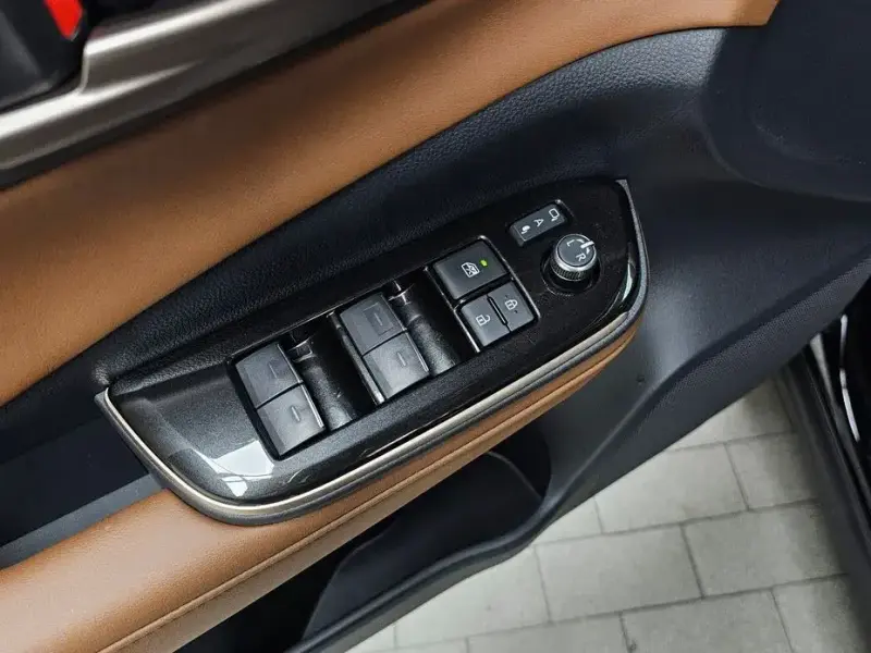2025 Toyota Crown с пробегом 4 262 км