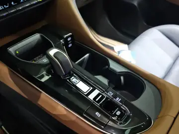 2025 Toyota Crown с пробегом 4 258 км