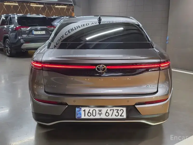 2024 Toyota Crown с пробегом 4 985 км