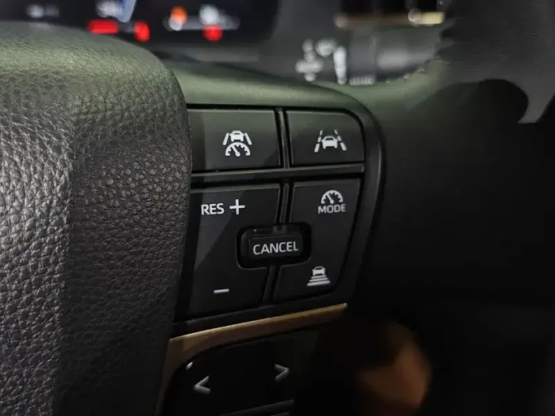 2025 Toyota Crown с пробегом 4 258 км