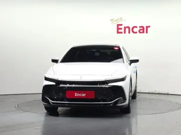 2023 Toyota Crown с пробегом 18 693 км