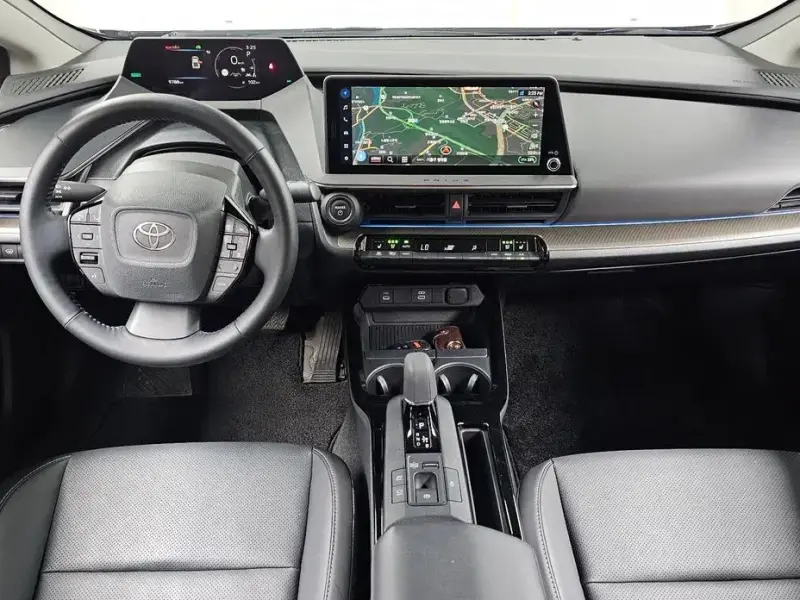 2024 Toyota Prius с пробегом 9 788 км
