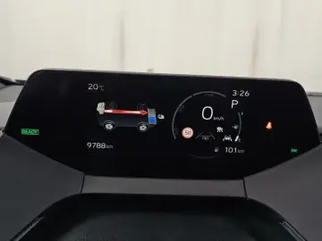 2024 Toyota Prius с пробегом 9 788 км