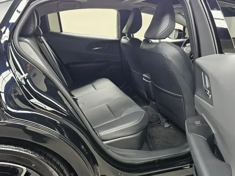 2024 Toyota Prius с пробегом 9 788 км