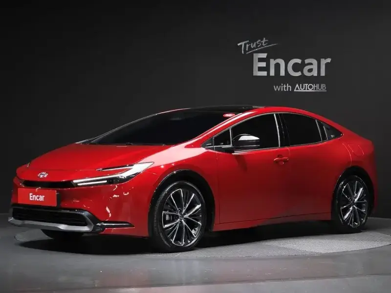 2024 Toyota Prius с пробегом 38 769 км