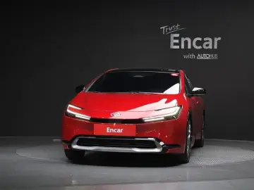 2024 Toyota Prius с пробегом 38 769 км