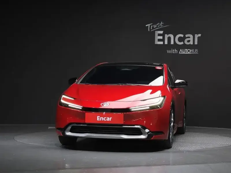 2024 Toyota Prius с пробегом 38 769 км