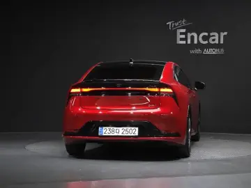 2024 Toyota Prius с пробегом 38 769 км