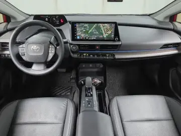 2024 Toyota Prius с пробегом 38 769 км
