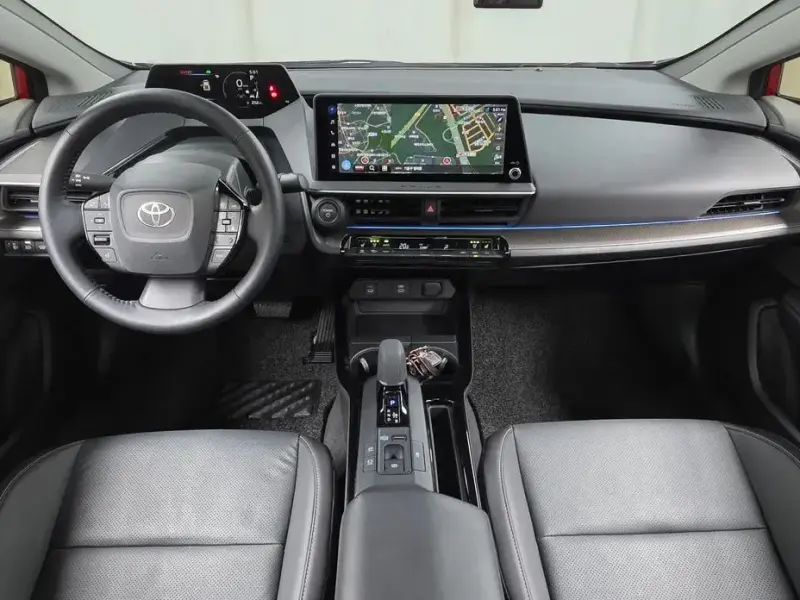 2024 Toyota Prius с пробегом 38 769 км