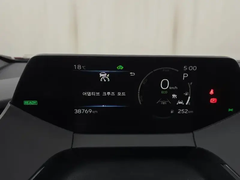 2024 Toyota Prius с пробегом 38 769 км