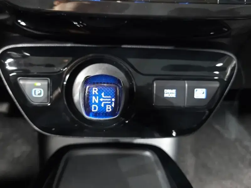 2022 Toyota Prius с пробегом 53 249 км