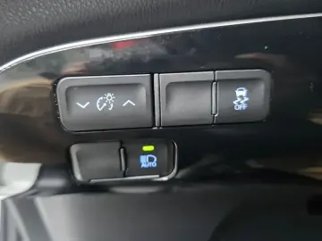 2022 Toyota Prius с пробегом 53 249 км