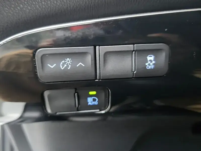 2022 Toyota Prius с пробегом 53 249 км