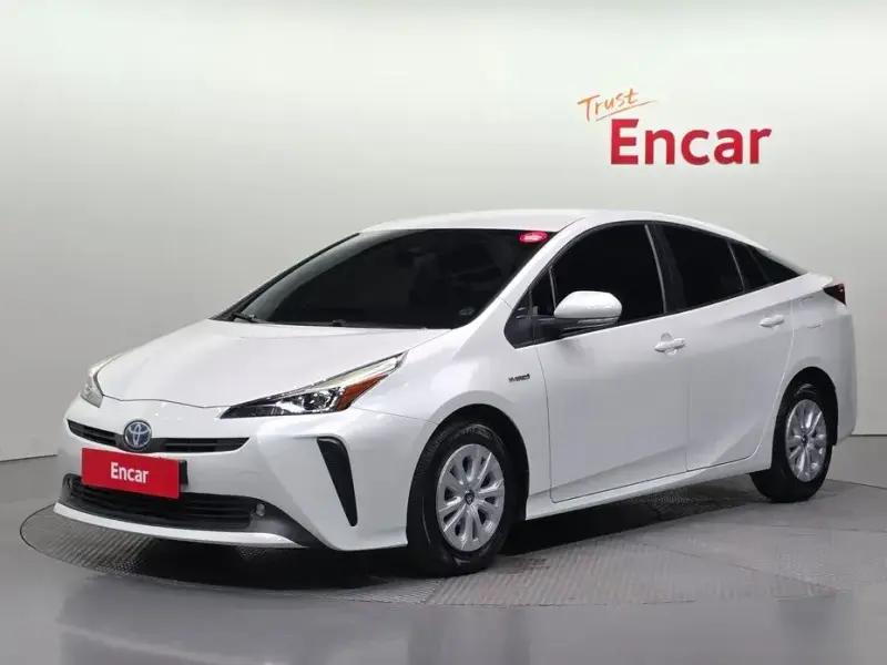 2022 Toyota Prius с пробегом 23 867 км