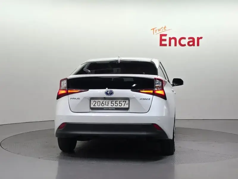 2022 Toyota Prius с пробегом 23 867 км