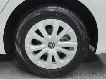 2022 Toyota Prius с пробегом 53 249 км