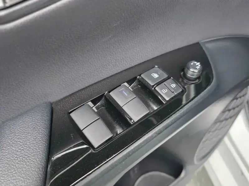 2022 Toyota Prius с пробегом 23 867 км