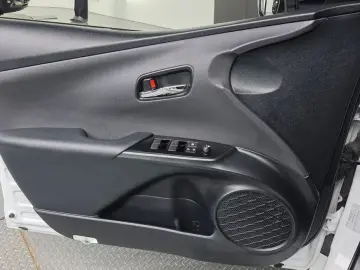2022 Toyota Prius с пробегом 53 249 км