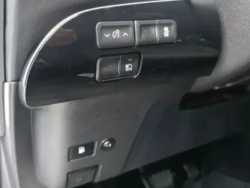 2022 Toyota Prius с пробегом 23 867 км