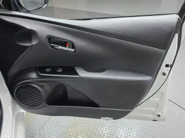 2022 Toyota Prius с пробегом 53 249 км