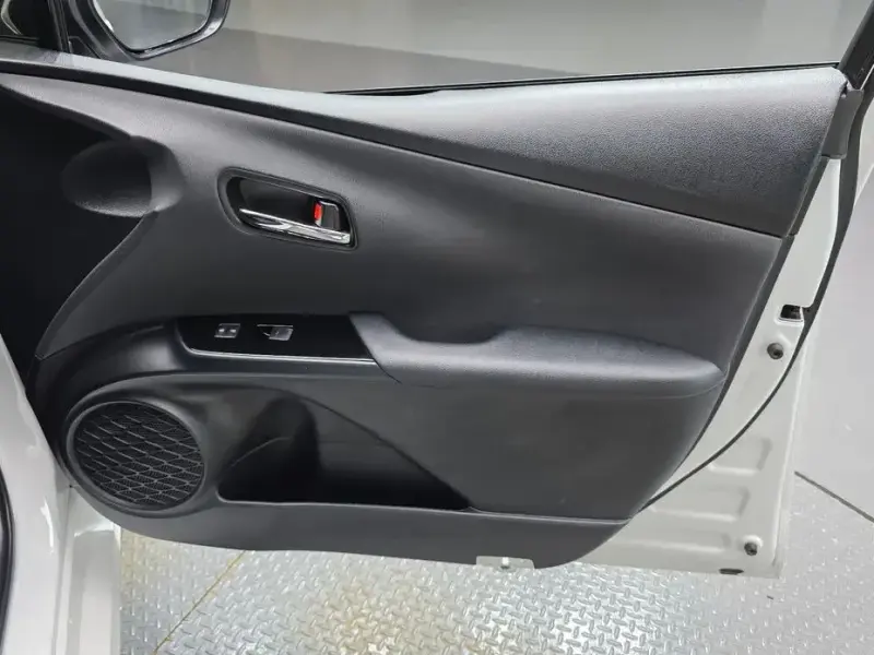 2022 Toyota Prius с пробегом 53 249 км