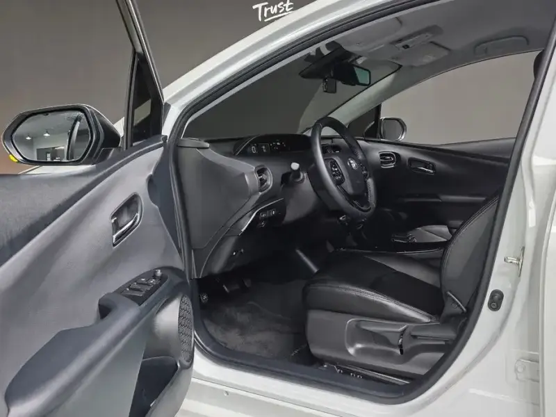 2022 Toyota Prius с пробегом 53 249 км