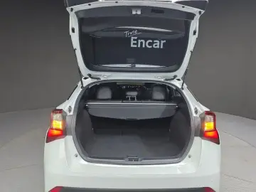 2022 Toyota Prius с пробегом 53 249 км