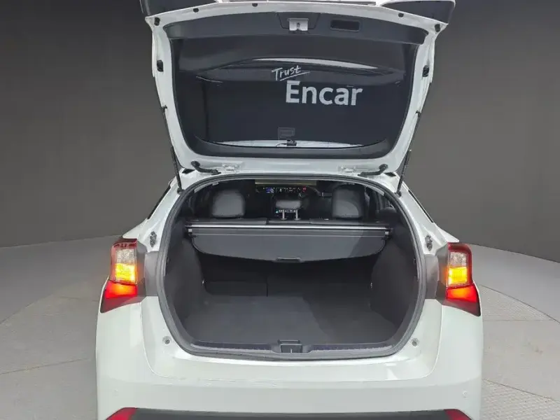 2022 Toyota Prius с пробегом 53 249 км