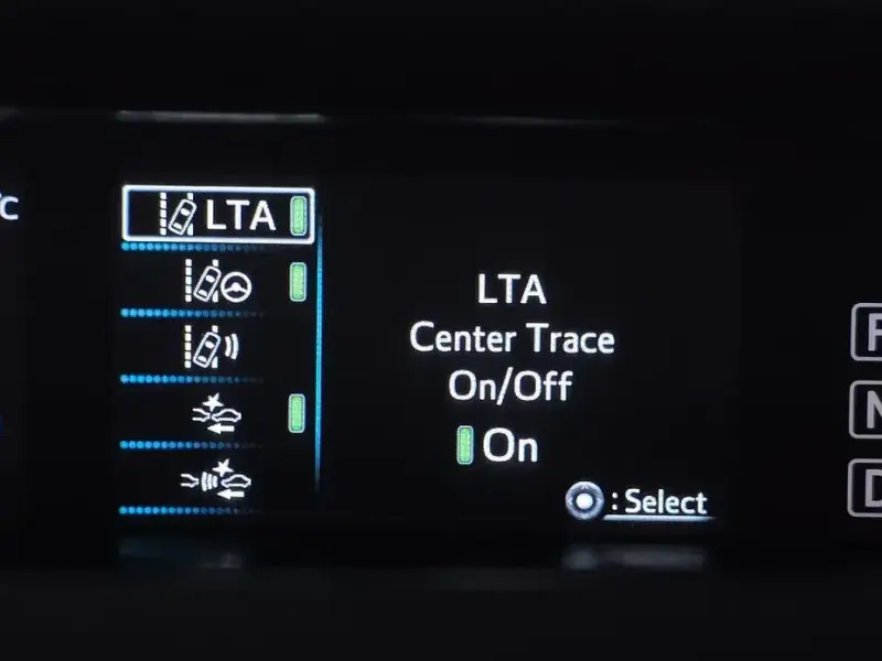 2022 Toyota Prius с пробегом 23 867 км