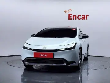 2025 Toyota Prius с пробегом 3 694 км
