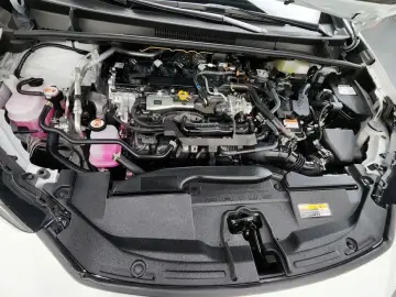 2025 Toyota Prius с пробегом 3 694 км