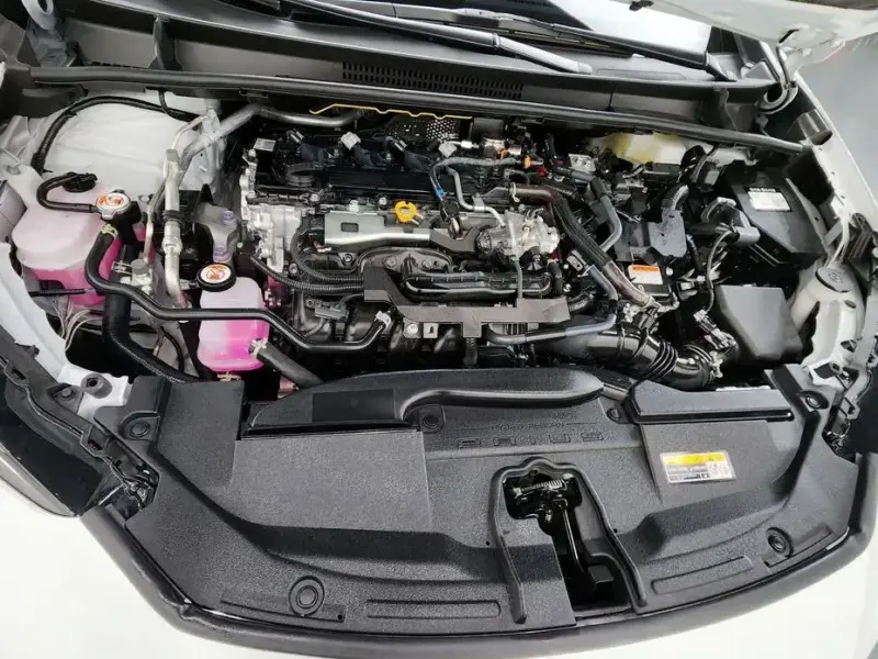 2025 Toyota Prius с пробегом 3 694 км