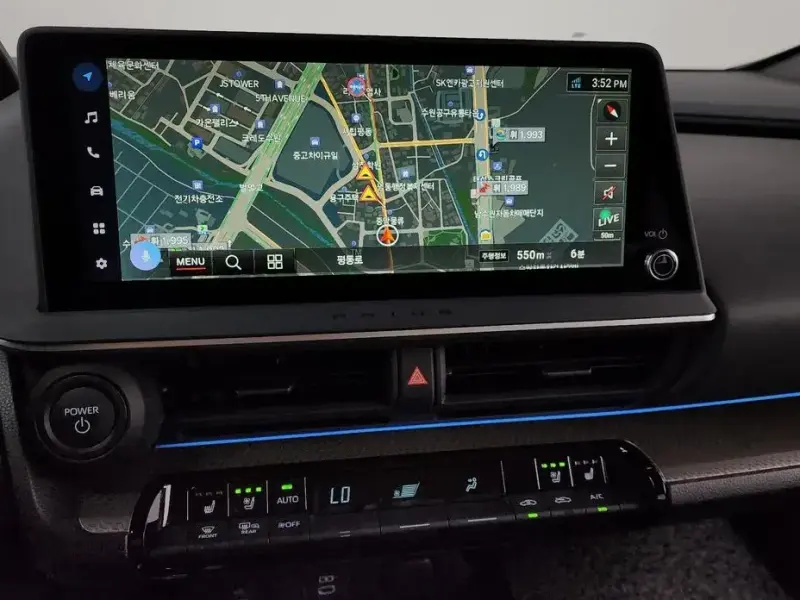 2025 Toyota Prius с пробегом 3 694 км
