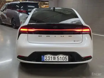 2023 Toyota Prius с пробегом 28 347 км