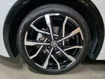 2023 Toyota Prius с пробегом 28 347 км