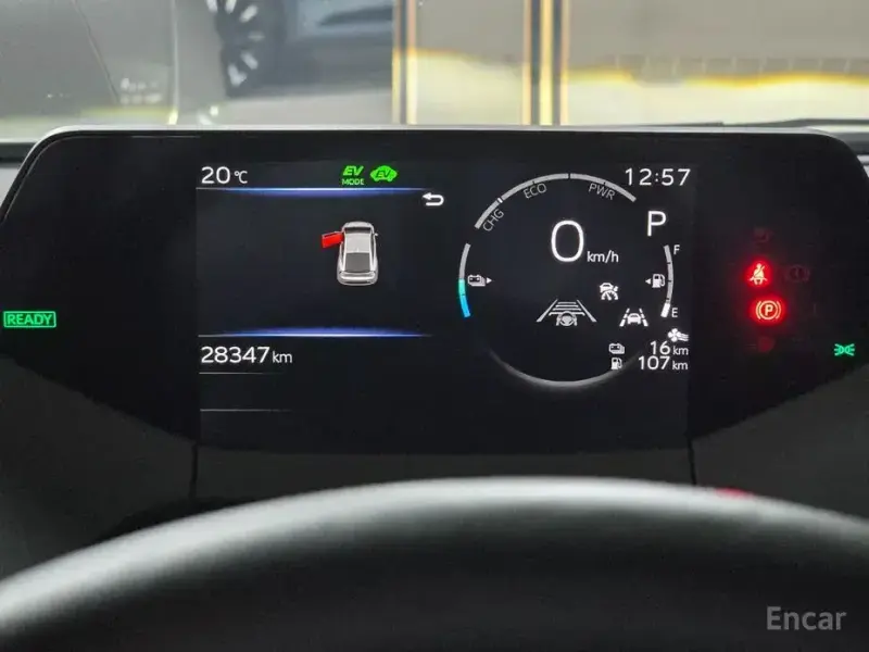 2023 Toyota Prius с пробегом 28 347 км
