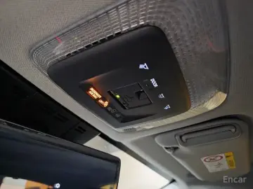 2023 Toyota Prius с пробегом 28 347 км