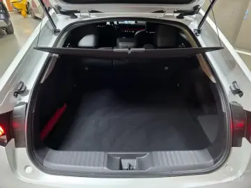 2023 Toyota Prius с пробегом 28 347 км
