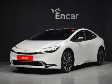 2024 Toyota Prius с пробегом 17 370 км