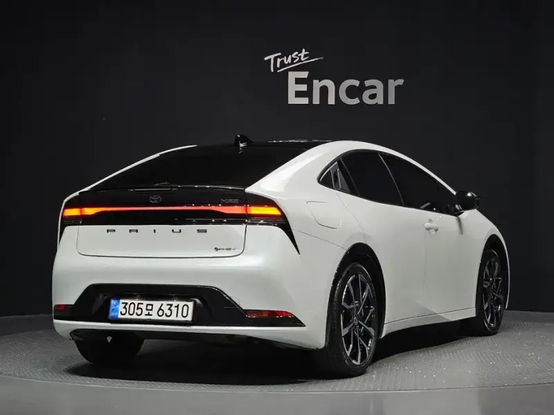 2024 Toyota Prius с пробегом 17 370 км
